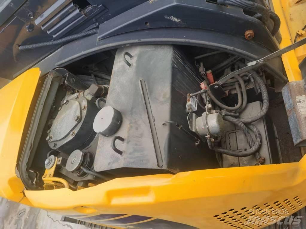 Komatsu PC 55 MR Buldožeri guseničari