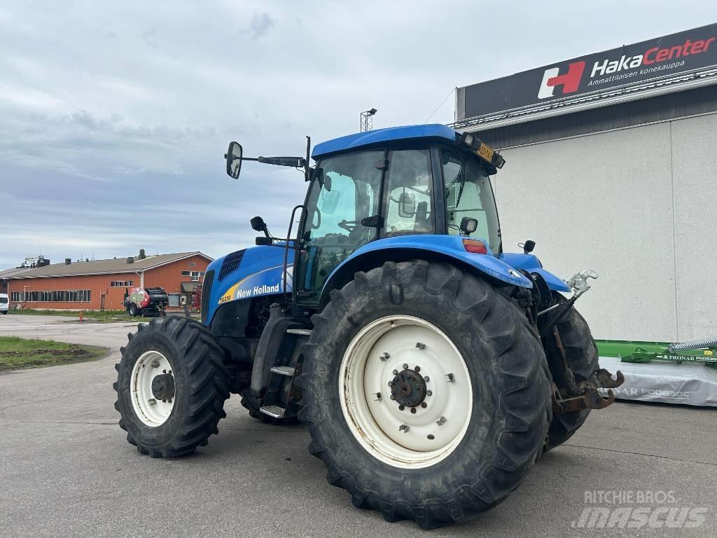New Holland TG 230 Traktori