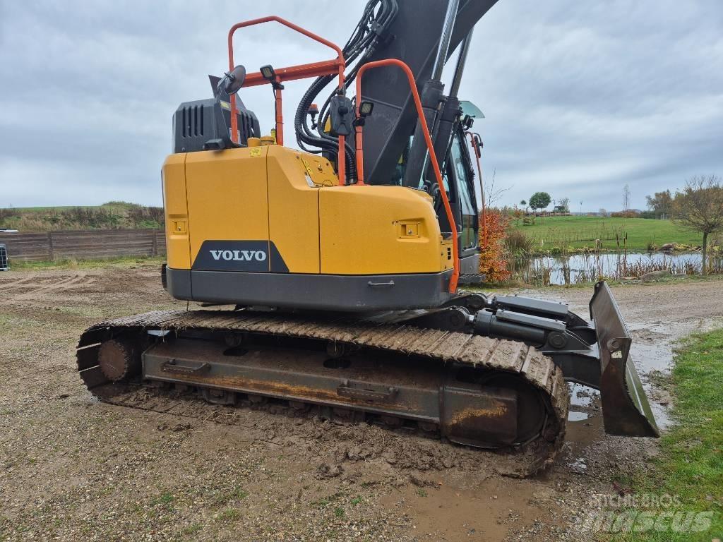 Volvo ECR235EL Bageri guseničari