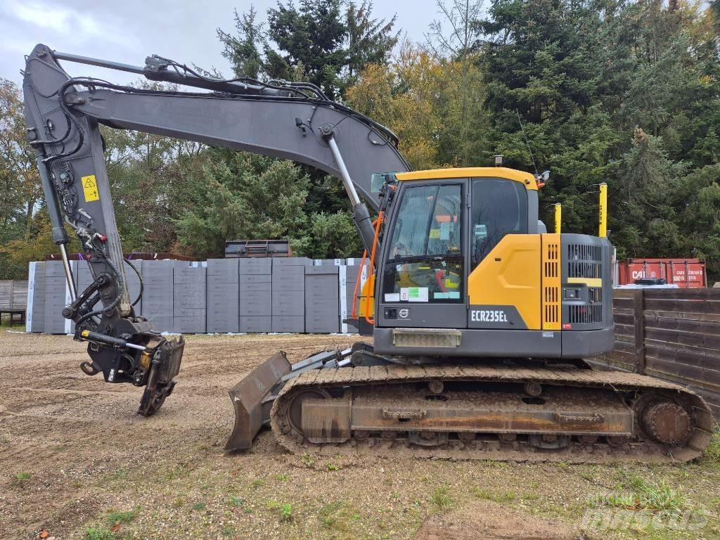 Volvo ECR235EL Bageri guseničari