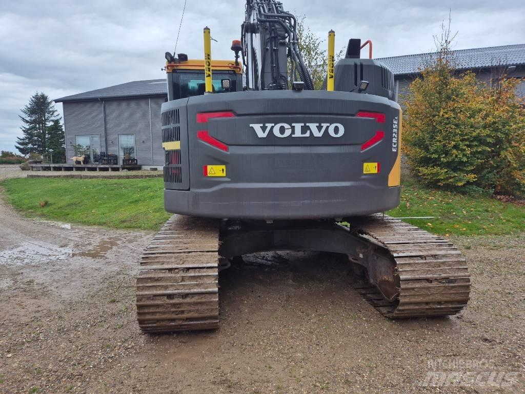 Volvo ECR235EL Bageri guseničari