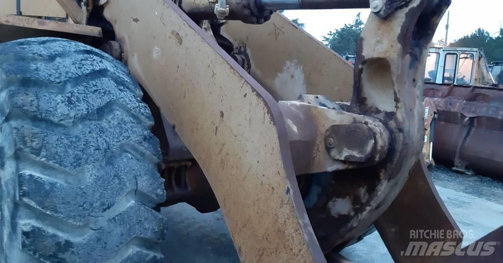 Komatsu WA500-1 Utovarivači na točkove