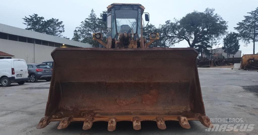 Komatsu WA500-1 Utovarivači na točkove