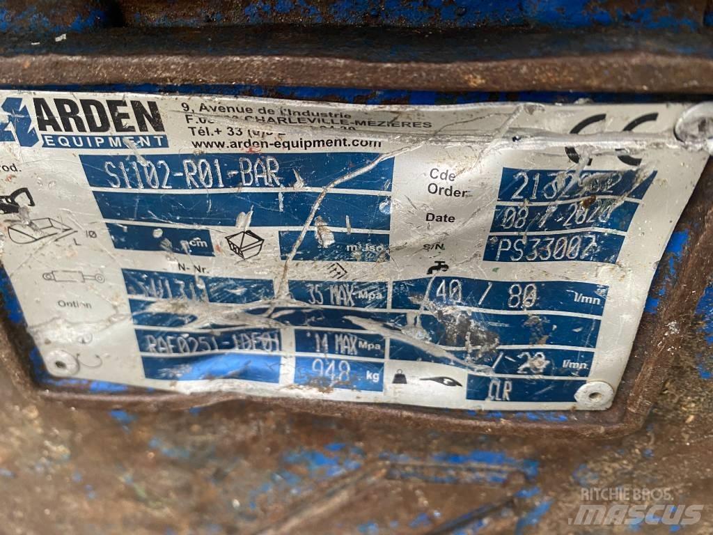 Liebherr LH 22 Bageri guseničari