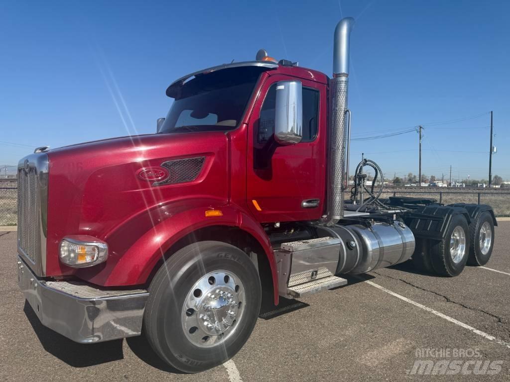 Peterbilt 567 Tegljači