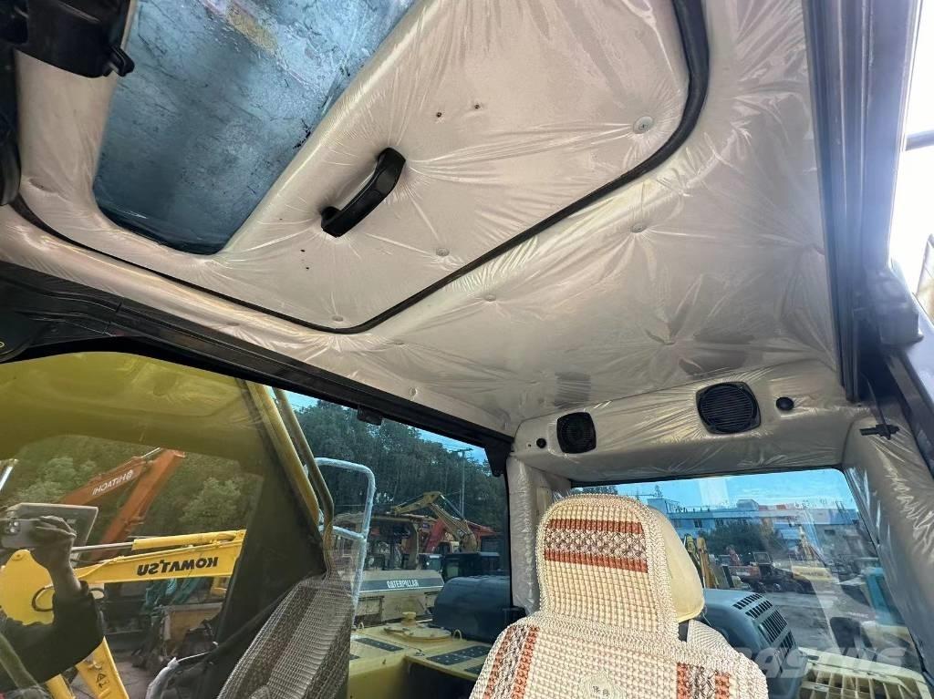 Komatsu PC 220 Bageri guseničari