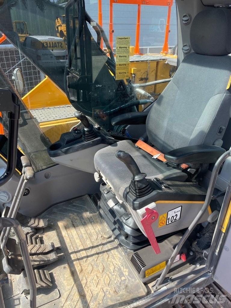 Volvo EC220E Bageri guseničari