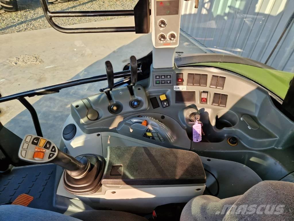 CLAAS Arion 420 Traktori