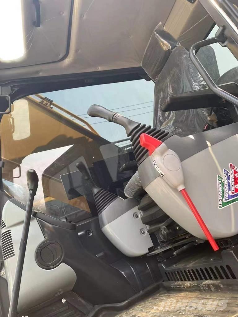 Komatsu PC 200 8N Bageri guseničari