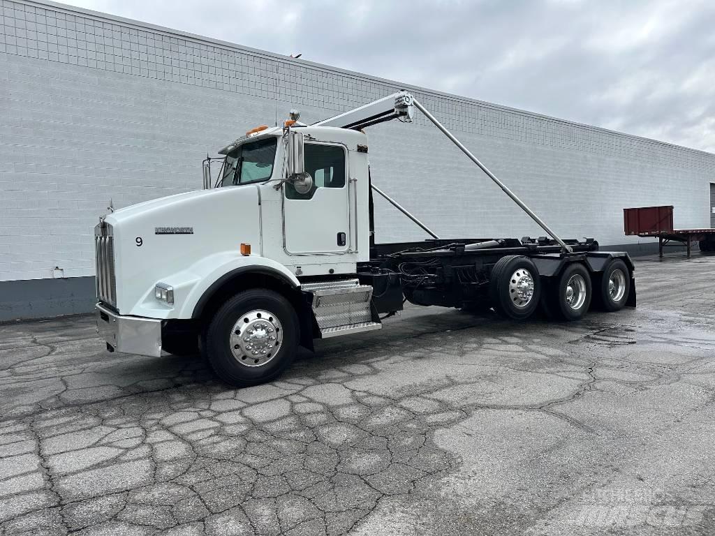 Kenworth T 800 Rol kiper kamioni sa kukom za podizanje tereta