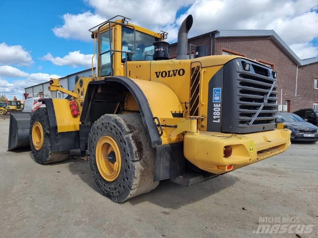Volvo L 180 E Utovarivači na točkove