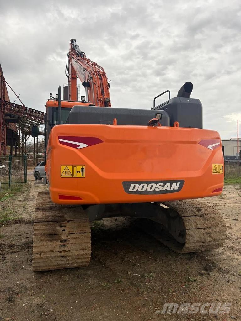 Doosan DX225LC Bageri guseničari