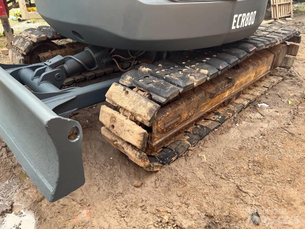 Volvo ECR 88 D Midi bageri 7t – 12t