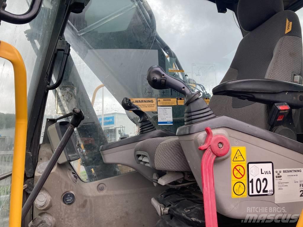 Volvo EC 220 DL Bageri guseničari