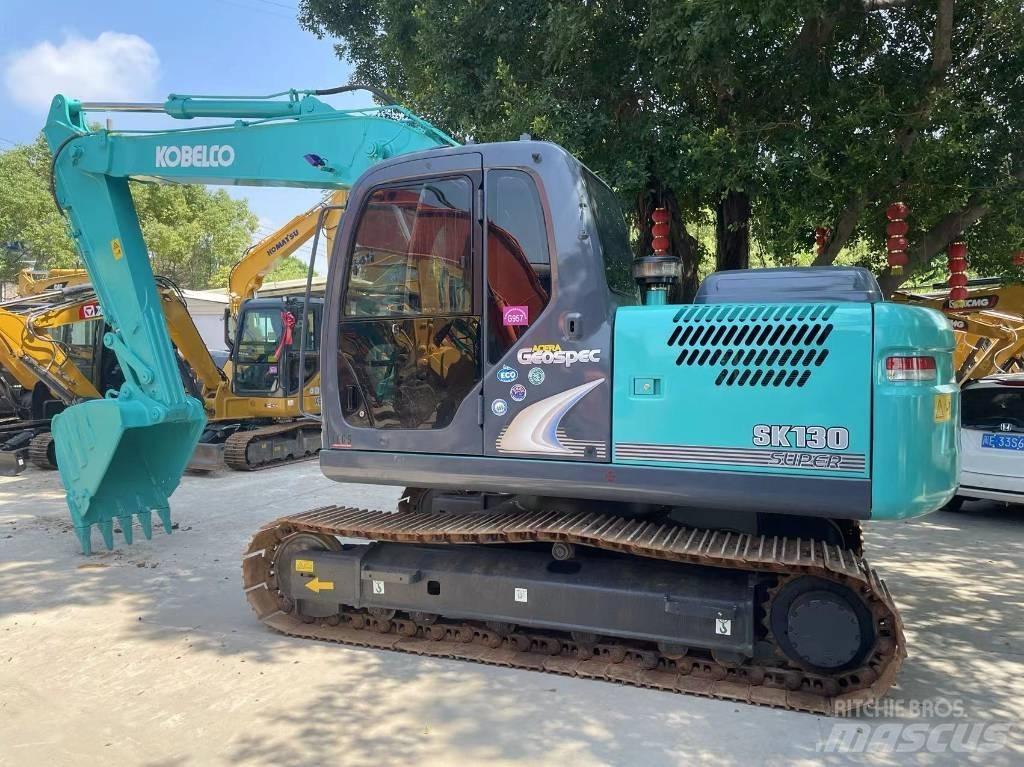 Kobelco SK130-8 Midi bageri 7t – 12t