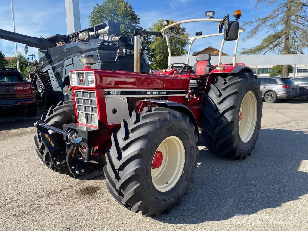 IHC 1246 AS Traktori