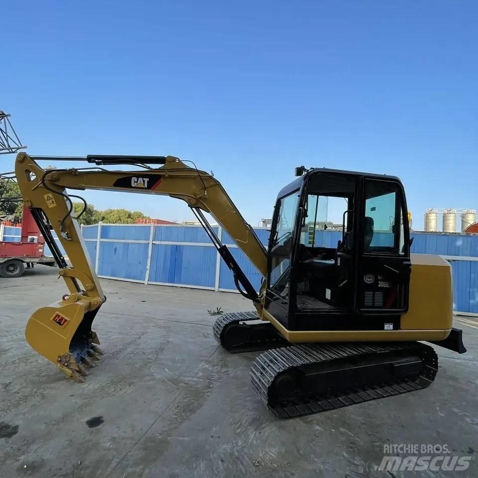 CAT 306E2 Bageri guseničari