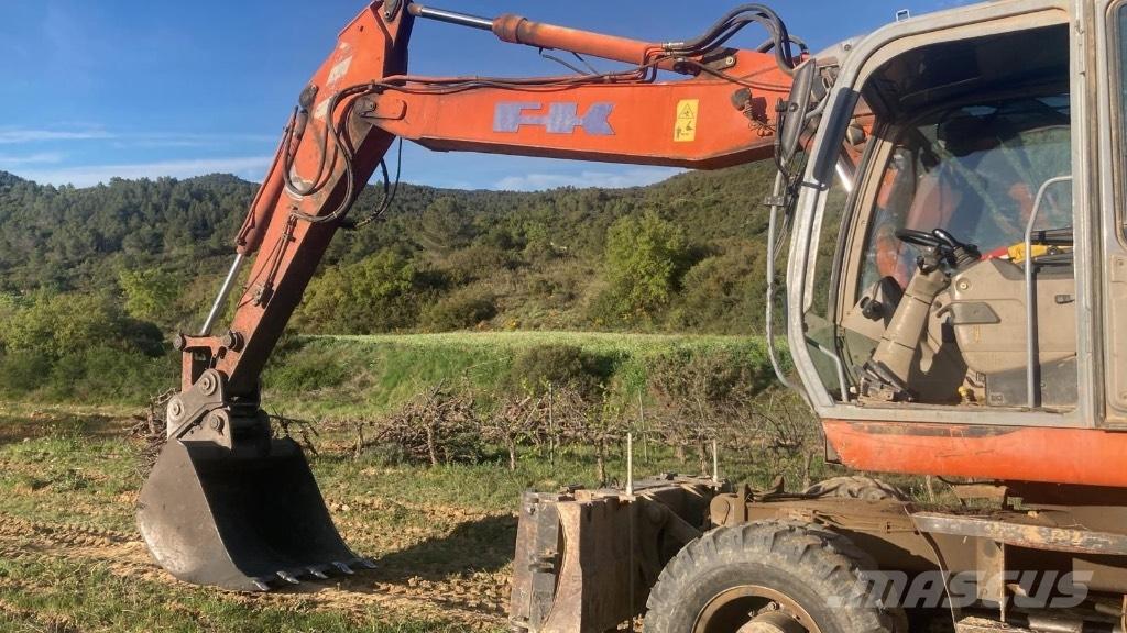 Fiat-Kobelco E 175 W Bageri točkaši