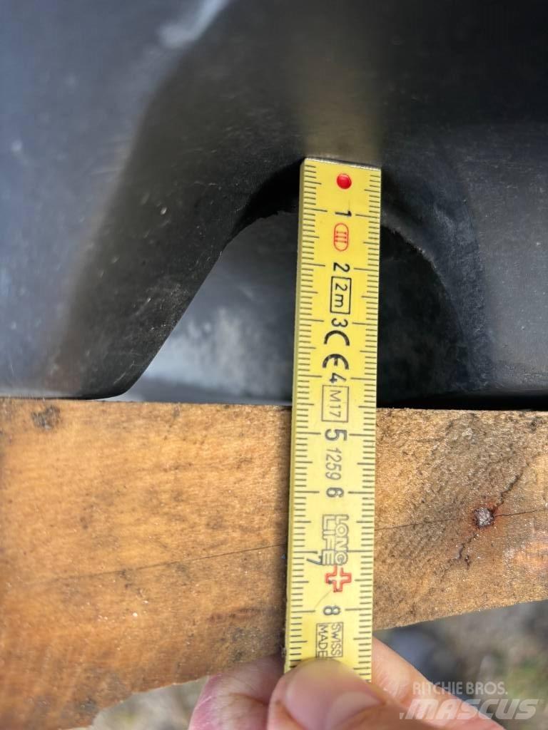 Trelleborg 650/60R34 Gume, točkovi i felne