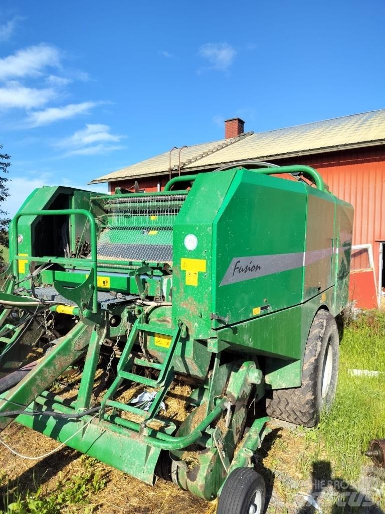 McHale Fusion 1 Prese/balirke za rolo bale
