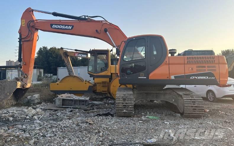 Doosan DX220 Bageri guseničari