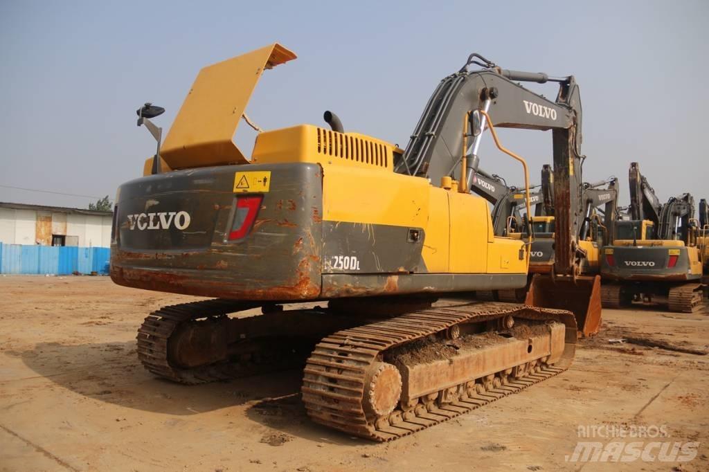 Volvo EC250 Bageri guseničari