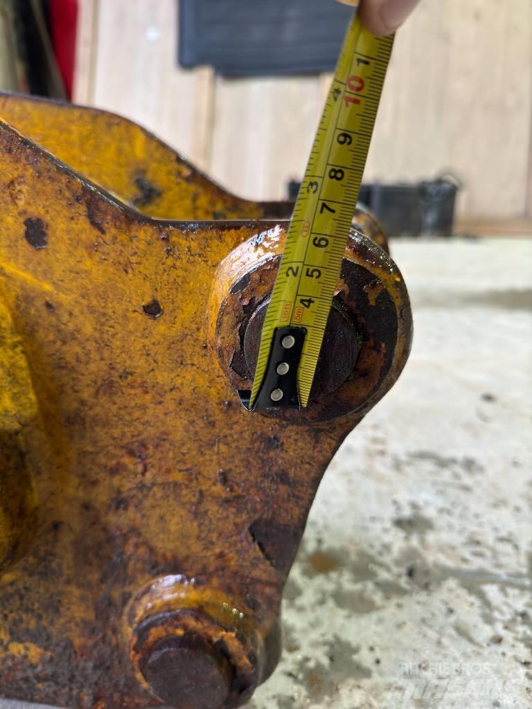 JCB breaker Čekići