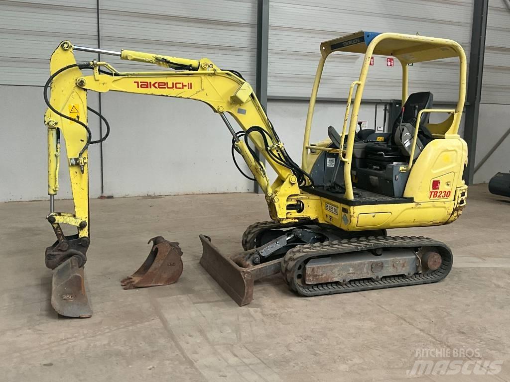 Takeuchi TB 230 Mini bageri < 7t