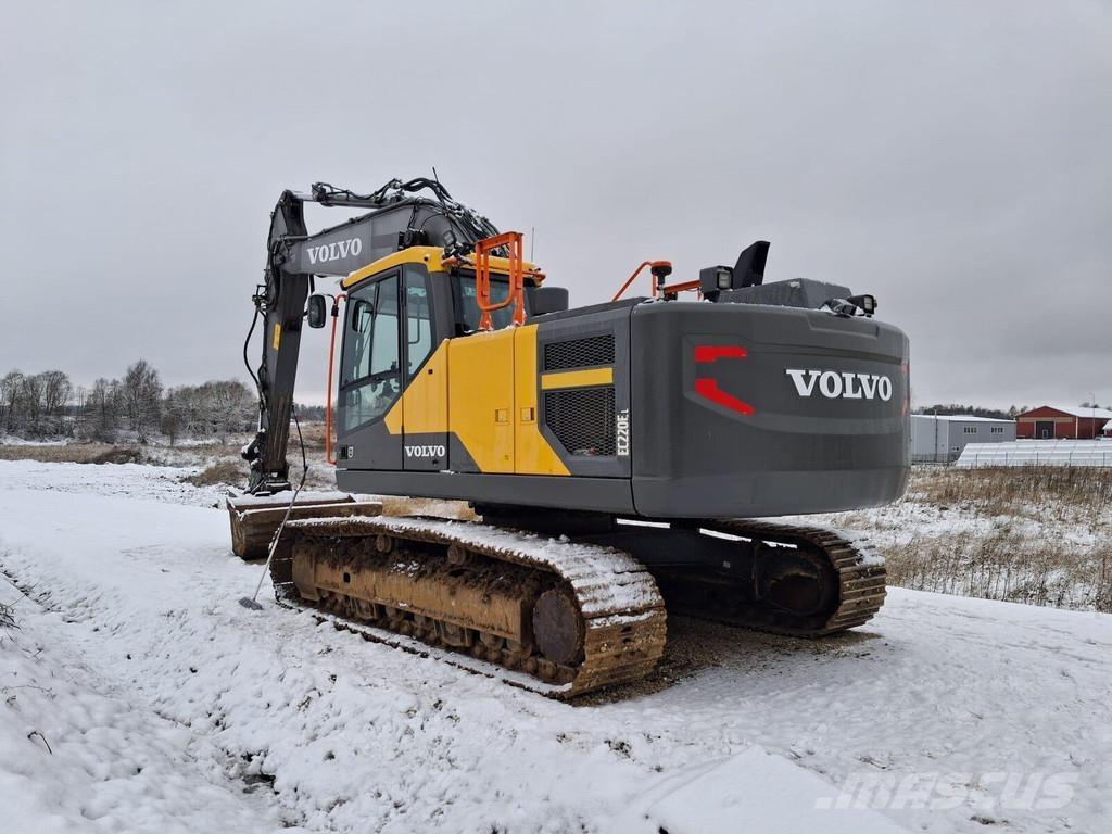 Volvo EC220E Bageri guseničari