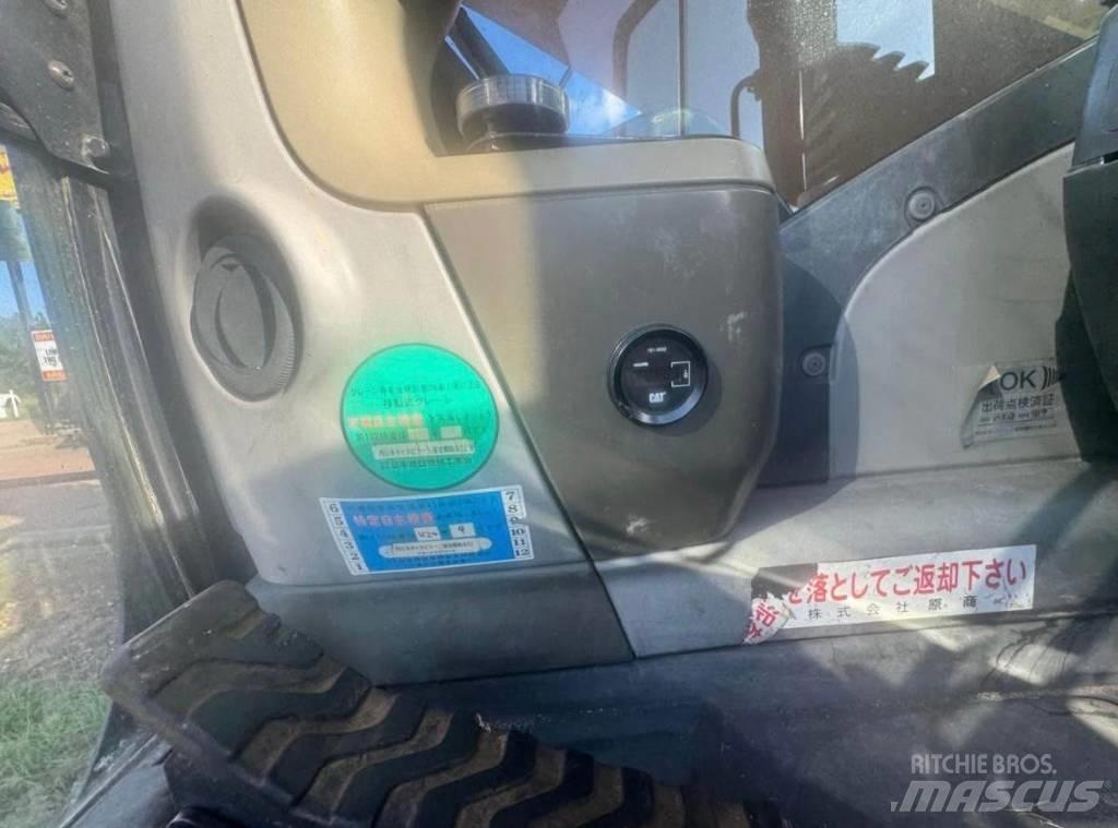 CAT 320 D LRR Bageri guseničari