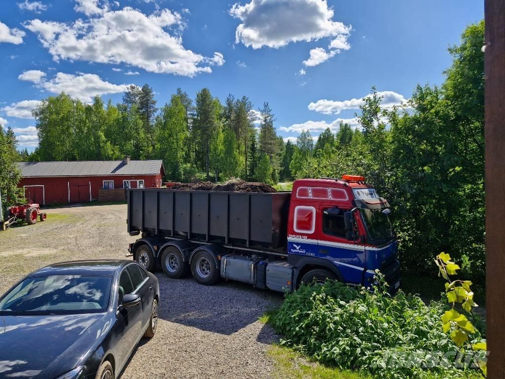 Volvo 500 FMX Rol kiper kamioni sa kukom za podizanje tereta
