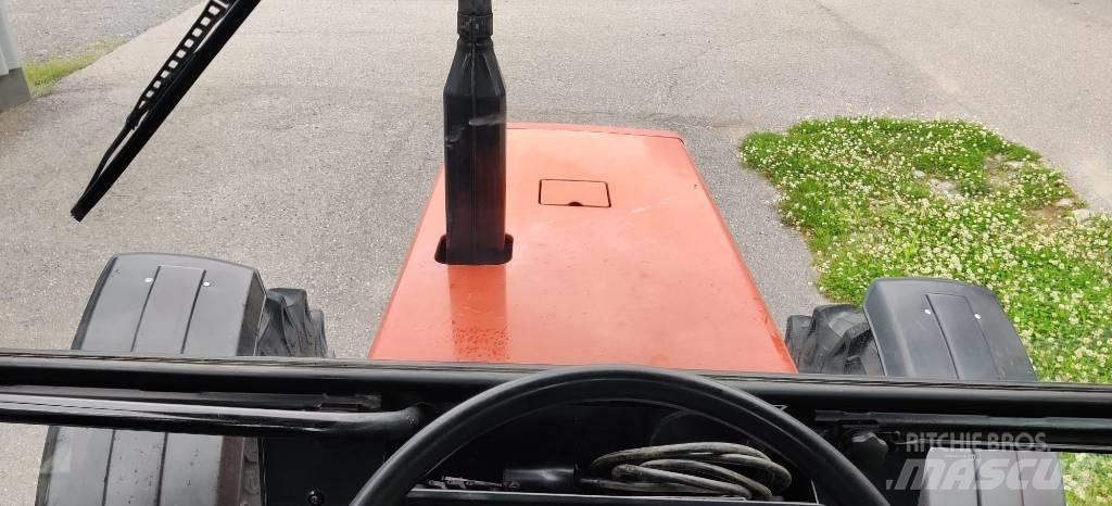 Fiatagri 82-94 DT Traktori