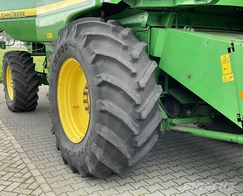 John Deere T 560 Kombajni