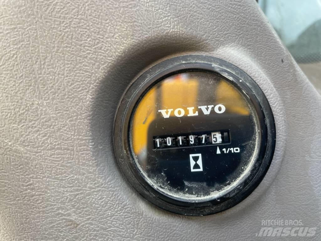 Volvo EC 480 E L Bageri guseničari