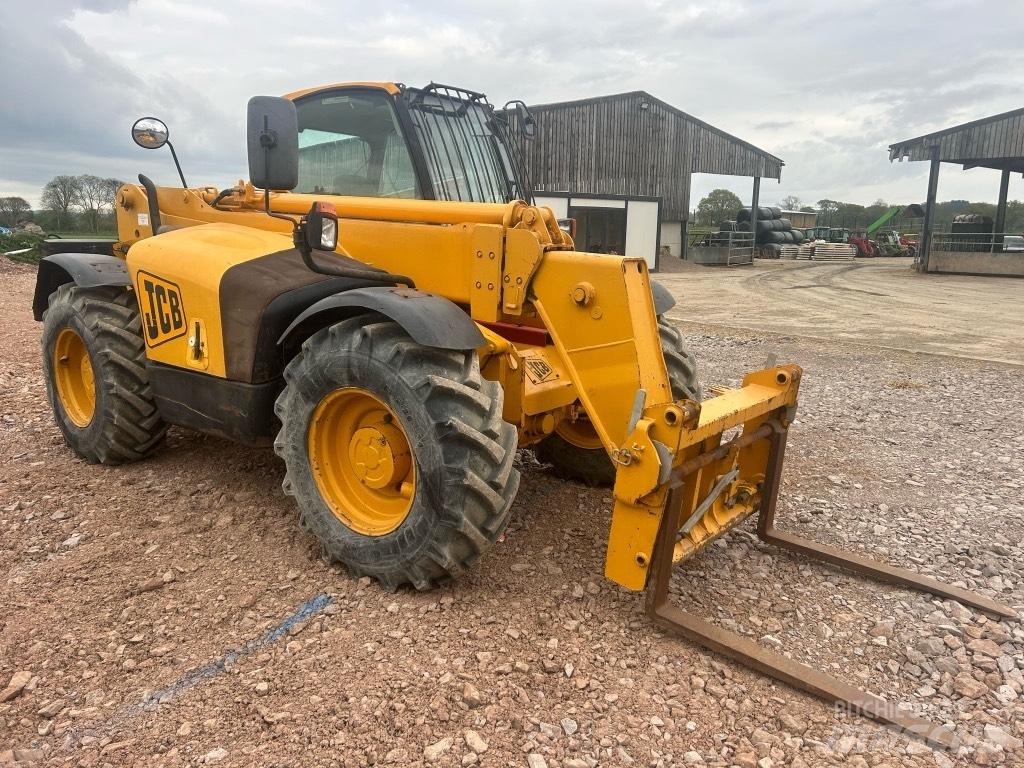 JCB 535-95 Poljoprivredni teleskopski utovarivači