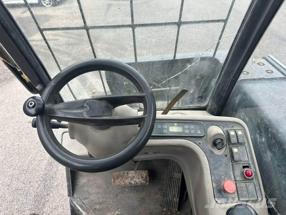 JCB TLT 25 D Teleskopski viljuškari