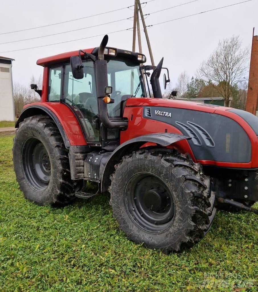 Valtra T 202 Versu Traktori