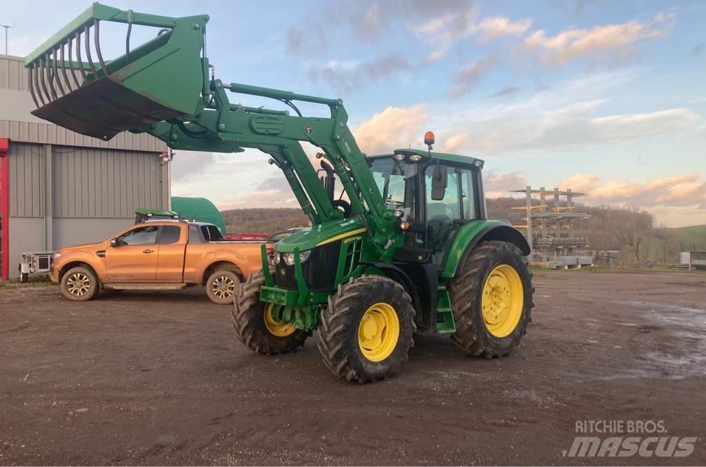 John Deere 6120M Traktori