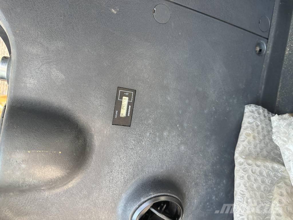 Hyundai R220LC-9S Bageri guseničari