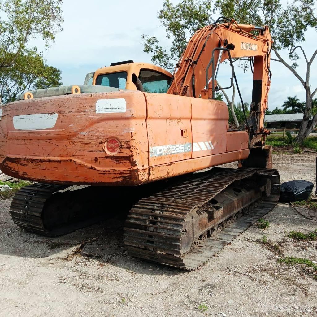 Doosan DX 225 LC Bageri guseničari