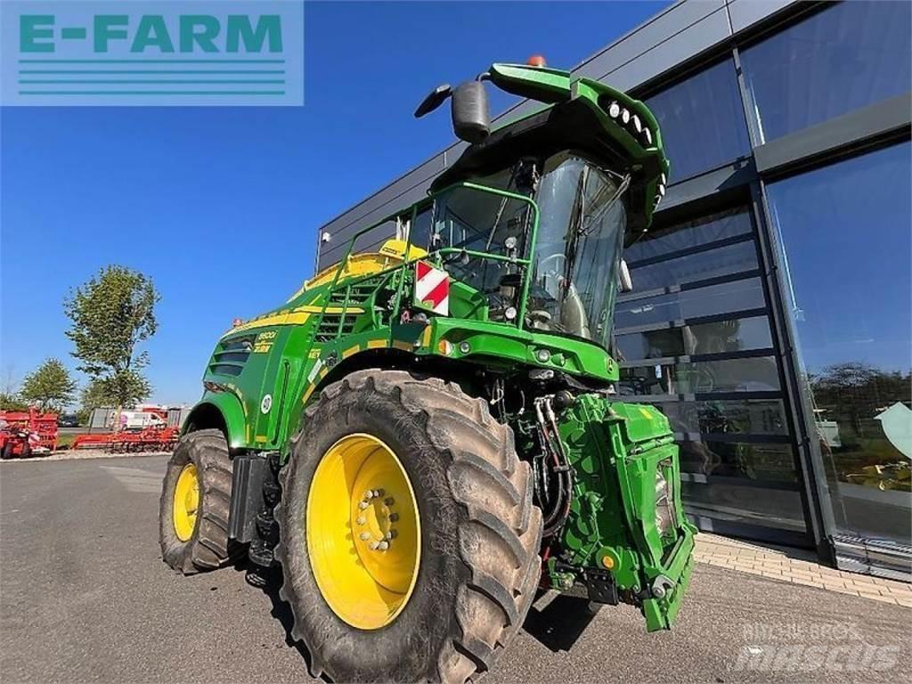 John Deere 8600 Mašine za stočnu hranu sa sopstvenim pogonom