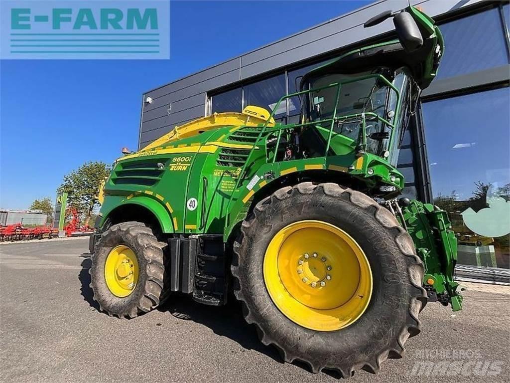 John Deere 8600 Mašine za stočnu hranu sa sopstvenim pogonom