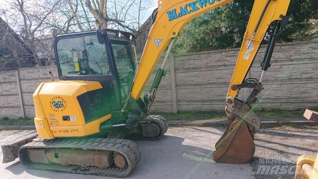 JCB 57 Bageri guseničari