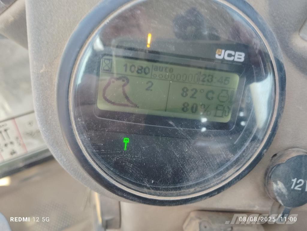 JCB 36 C-1 Bageri guseničari