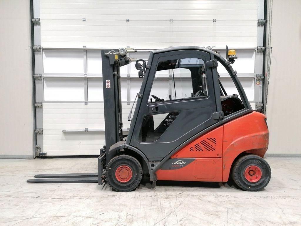 Linde H25T-02 Plinski viljuškari