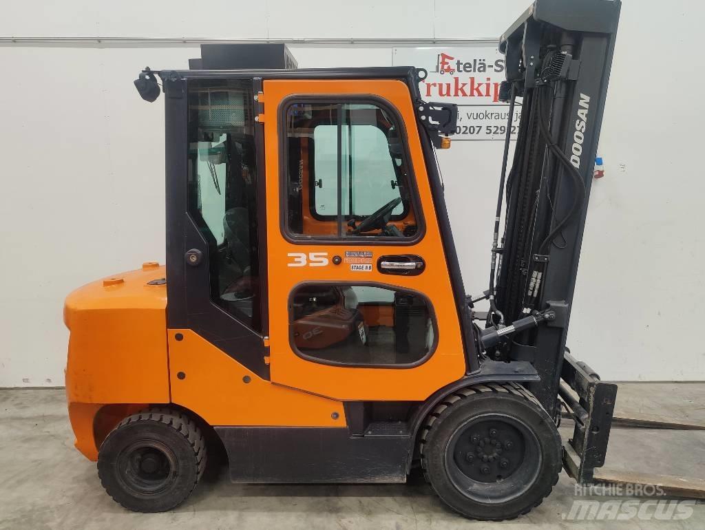 Doosan D 35 C-7 Dizelski viljuškari