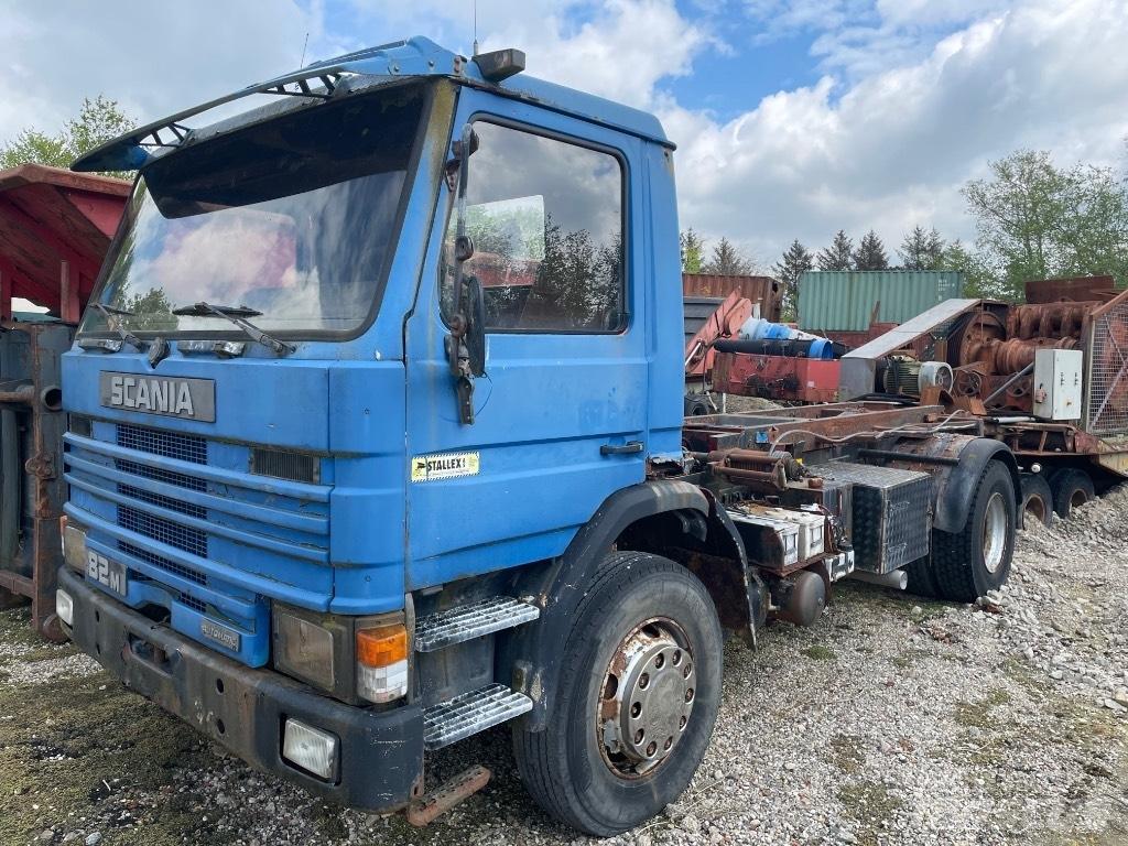 Scania 82M Kamioni za podizanje kablova