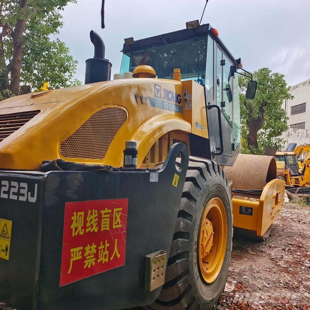 XCMG XS 223 J Valjci sa jednim bubnjem