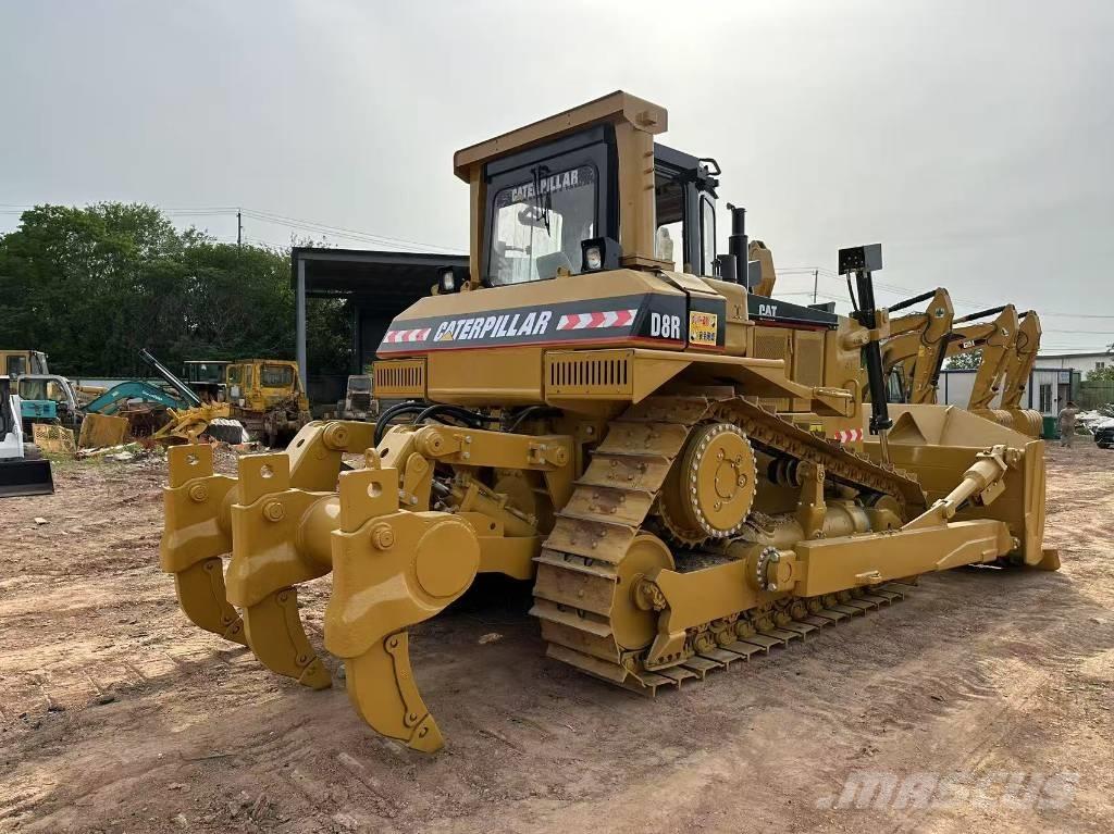 CAT D8R Buldožeri guseničari