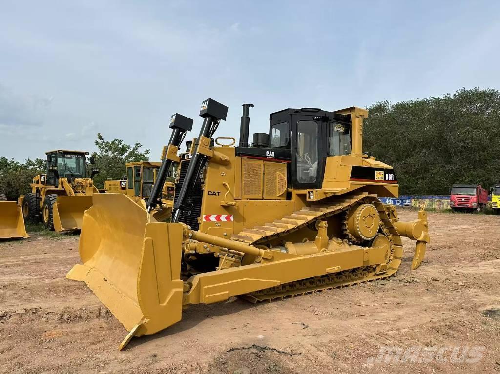 CAT D8R Buldožeri guseničari